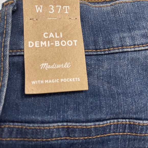 Madewell Tall Cali Demi-Boot Jeans in Preston Wash: Raw-Hem Edition - 37 T - Picture 5 of 5
